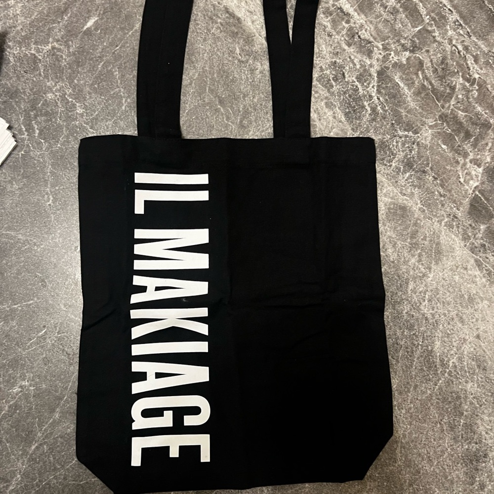 IL MAKIAGE Black Tote Bag